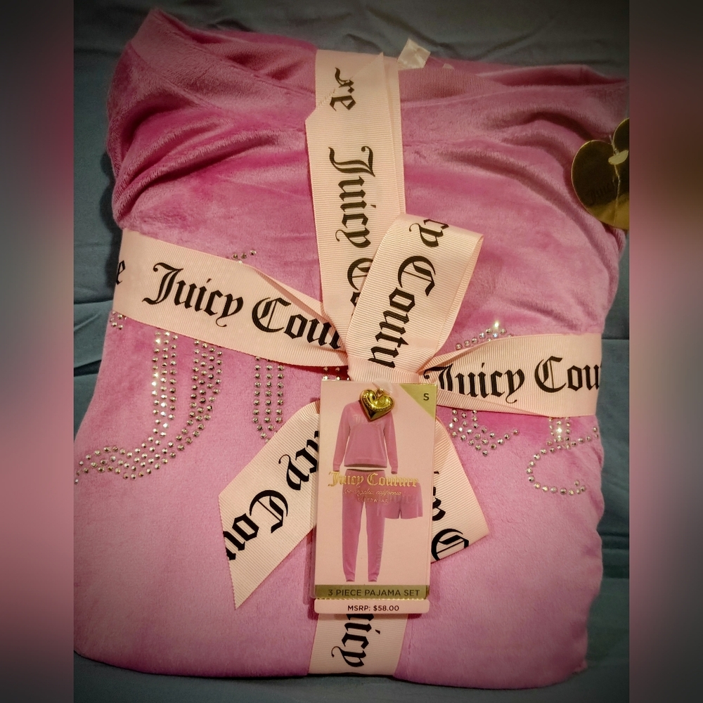 Juicy Couture Cozy 3 Piece Pink Pajama Set